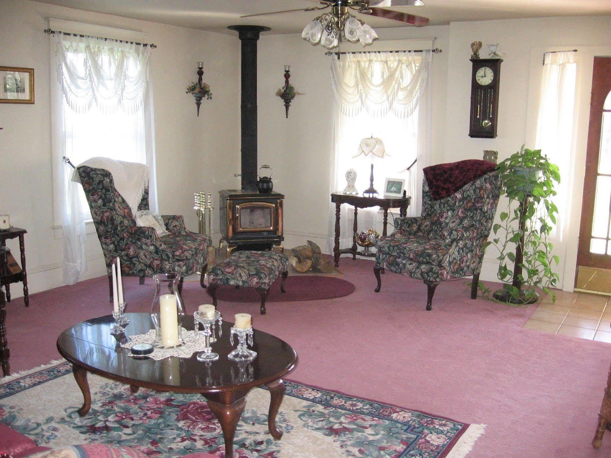 The Bella Ella Bed And Breakfast Canandaigua Exterior foto