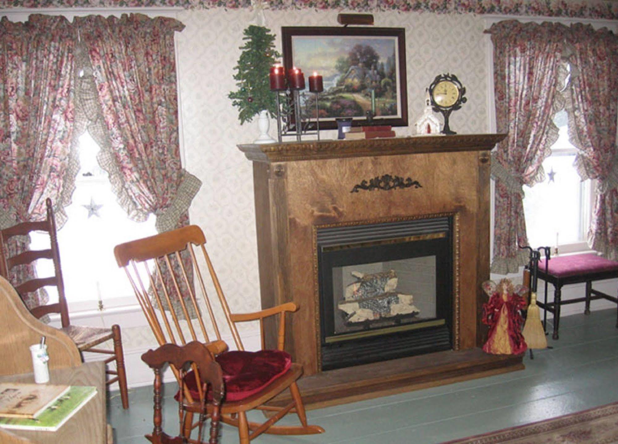 The Bella Ella Bed And Breakfast Canandaigua Exterior foto