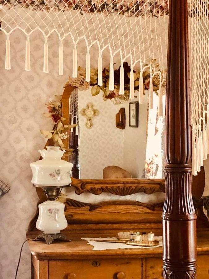 The Bella Ella Bed And Breakfast Canandaigua Exterior foto